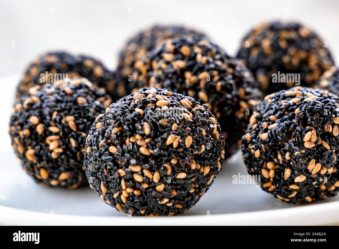 Block sesame laddu